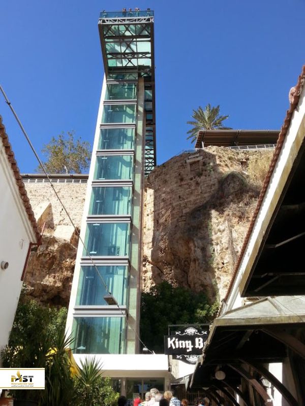 آسانسور شیشه ای