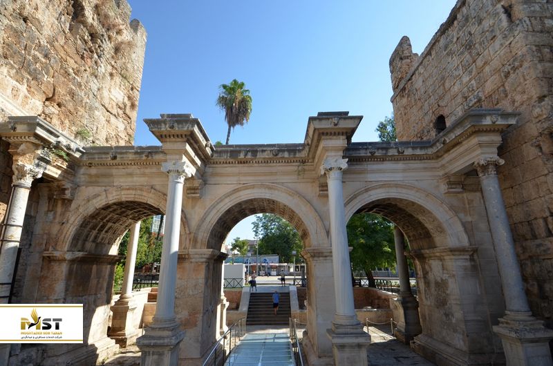 دروازده هادریان