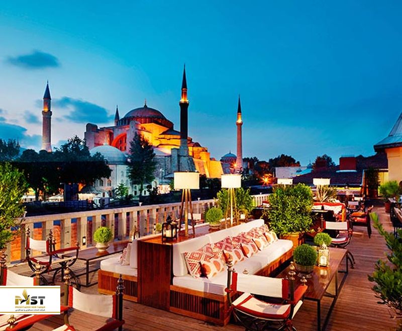 پشت&zwnj;بام هتل چهارفصل