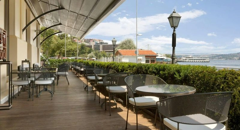 رستوران بین&zwnj;المللی آی&zwnj;اس&zwnj;تی تو استانبول (IST TOO)