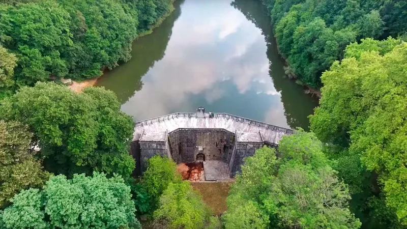 موقعیت مکانی جنگل بلگراد