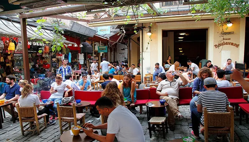 رستوران&zwnj;ها و غذاهای خیابانی خوشمزه بی اوغلو