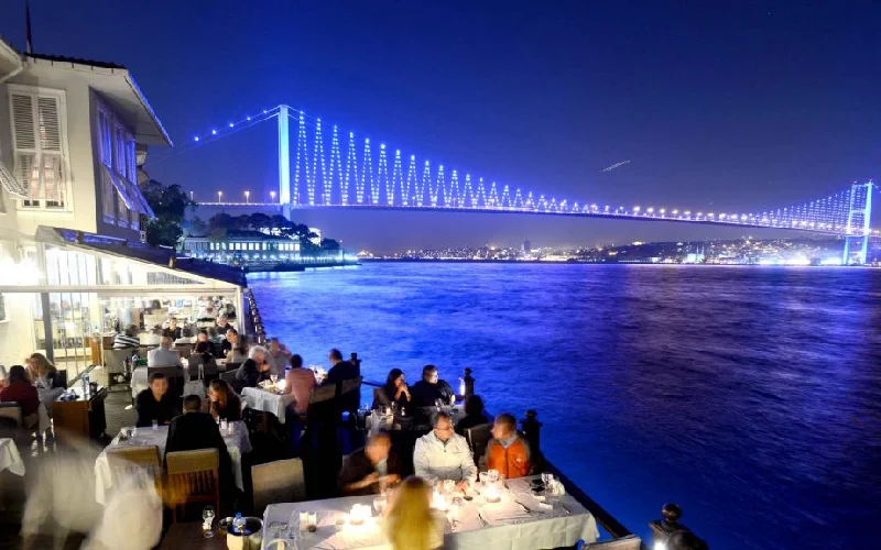 دیدن پل بسفر در شب