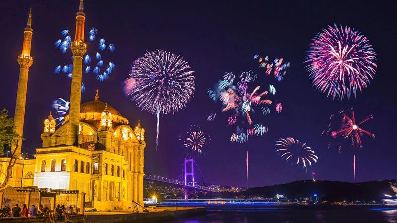 تش&zwnj;بازی&zwnj;های جشن سال نوی میلادی در استانبول