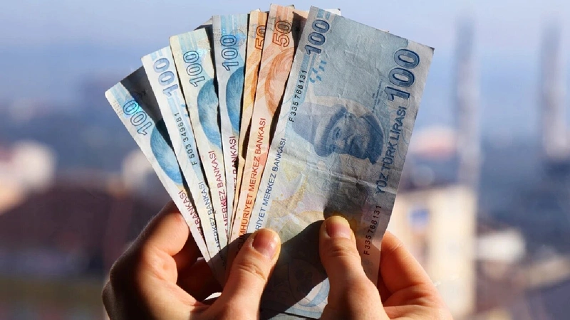 تصویر خیابان خیابان بویوک هندک با منظرۀ برج گالاتا