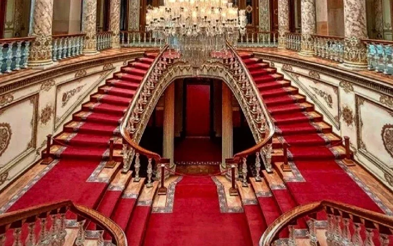 بهترین زمان بازدید کاخ دولما باغچه