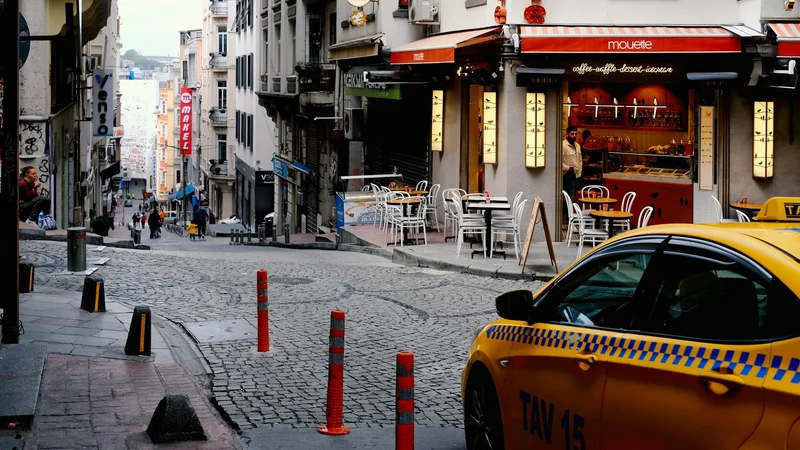 راهنمای استفاده از تاکسی برای رفتن به چاملیجا