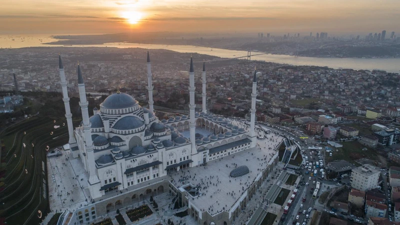  مسجد بزرگ چاملیجا&nbsp;