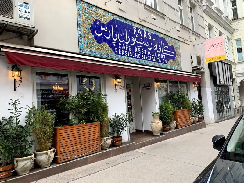  رستوران ایرانی پارس در استانبول