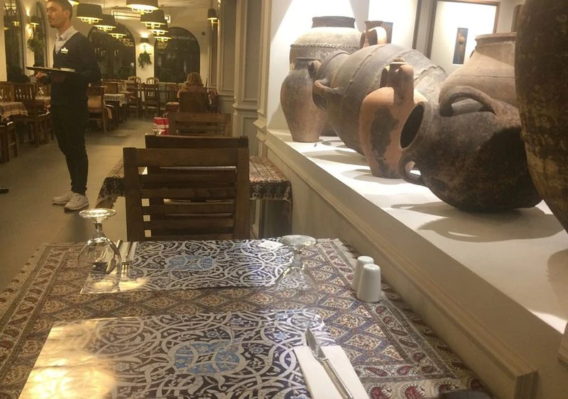 رستوران ایرانی ریحون در استانبول