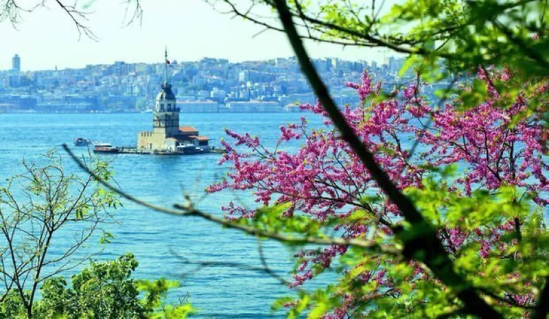 آب&zwnj;وهوای معتدل و دلنشین استانبول در اردیبهشت ماه&nbsp;