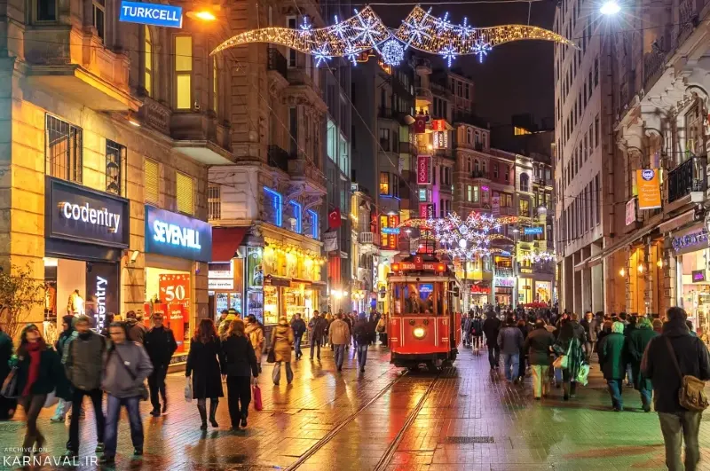 جاذبه&zwnj;های خیابان استقلال پاساژها و مکان&zwnj;های دیدنی در منطقه