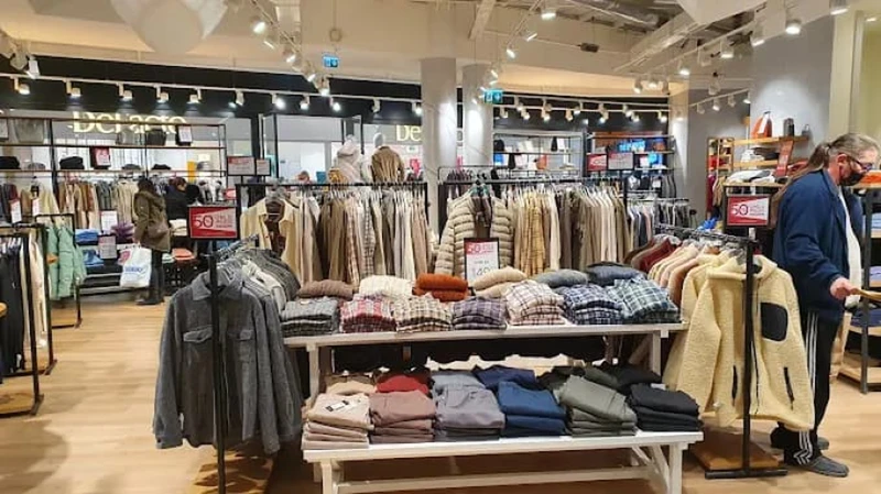 فرصت بینظیر برای خرید پوشاک از برندهای معتبر جهانی در مرکز خرید مارک آنتالیا