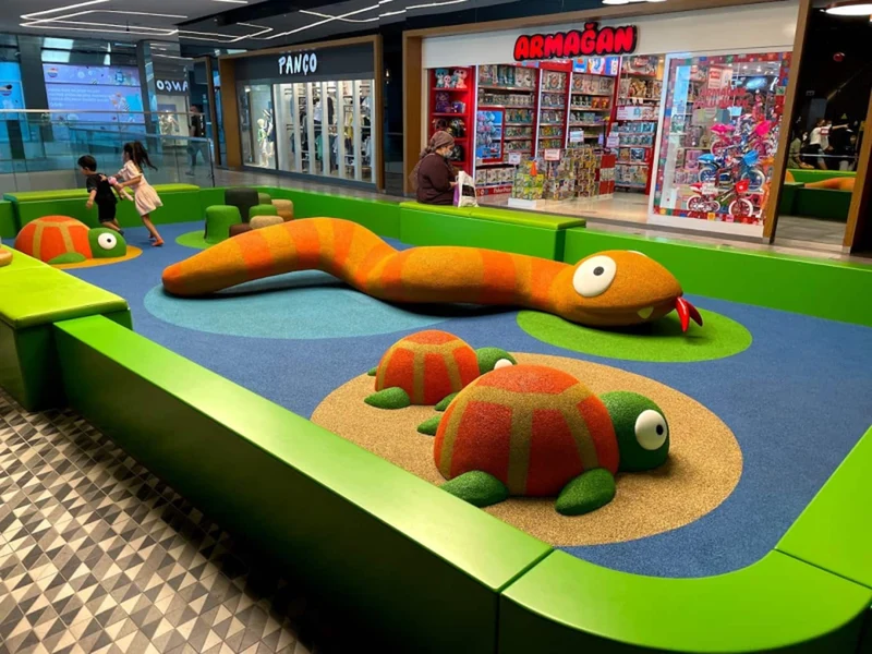 فضای بازی کودکان در مرکز خرید مارمارا استانبول با محیطی مطمئن و امن