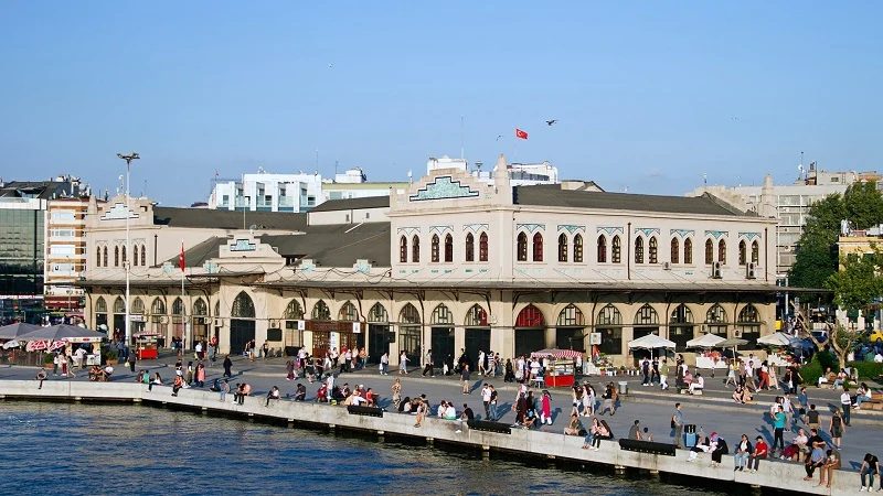 خیابان&zwnj;های سرزنده و شلوغ محله کادیکوی