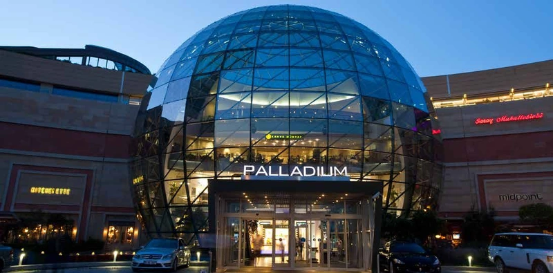 ورودی مرکز خرید لوکس پالادیوم استانبول