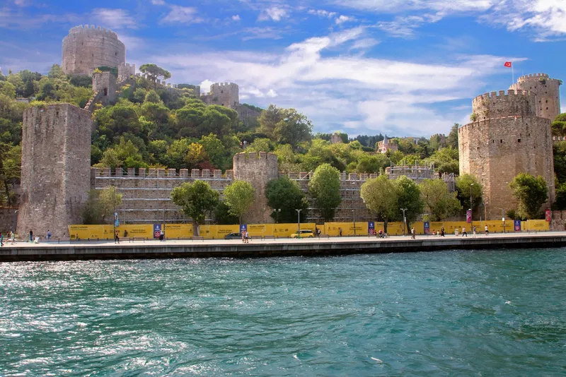 معماری قلعه روملی حصار