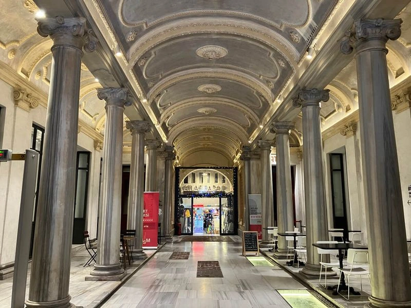 پاساژ اطلس (Atlas Pasaji)