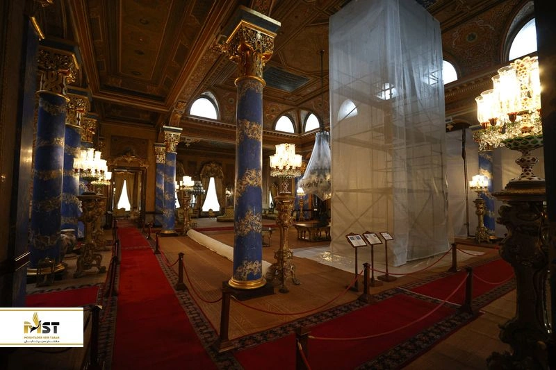 کاخ بِیلِربِیی ترکیه (Beylerbeyi Palace) در محله بیلربیی استانبول، در منطقه اسکودار (&Uuml;sk&uuml;dar) قرار دارد. این بنا یکی از شاهکارهای معماری عثمانی است و در سمت آسیایی تنگه بسفر (Bosphorus) واقع شده است. قدمت این مجموعه به سال&zwnj;های ۱۸۶۰ میلادی باز می&zwnj;گردد