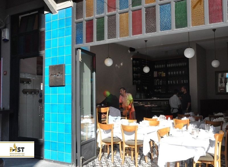  کافه مزه با درخت لیمو