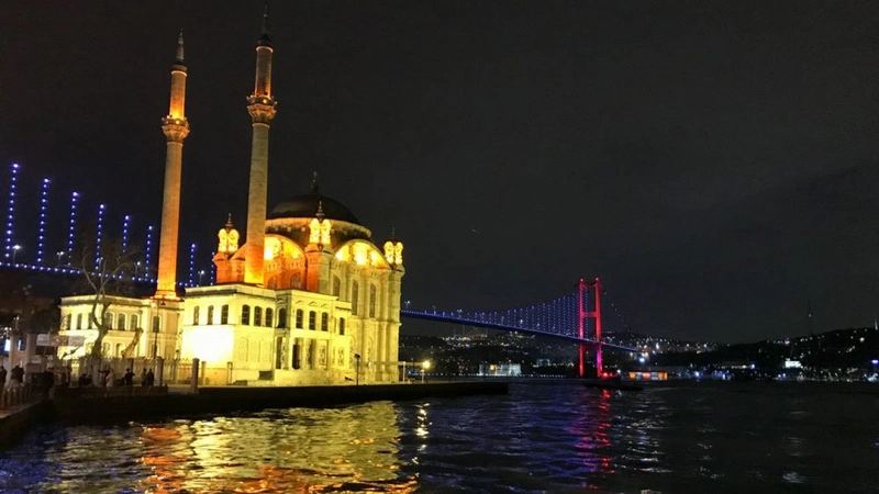  مسجد اورتاکوی استانبول