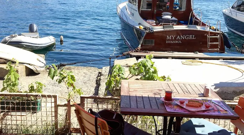  کافه Bebek Kahve&nbsp; در ساحل ببک