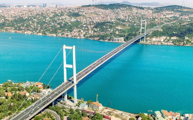 پل بُسفُر (پل شهدای ۱۵ جولای)؛ اولین اتصال آسیا و اروپا