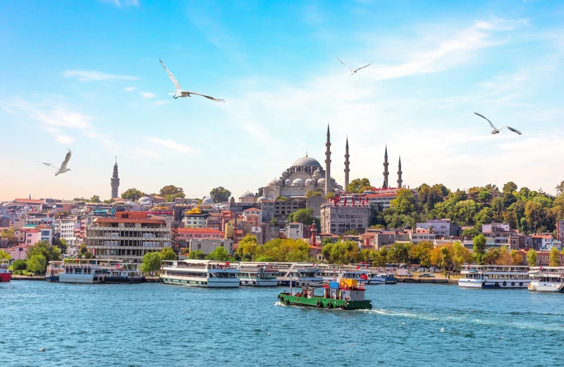 جاذبه&zwnj;های اطراف مسجد سلیمانیه