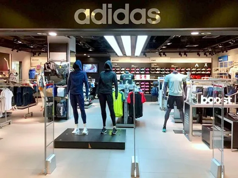فروشگاه آدیداس در مرکز خرید ونیزیا استانبول
