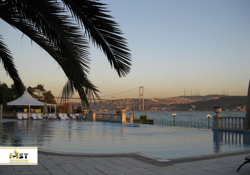 استخرهای روباز در ارتفاع