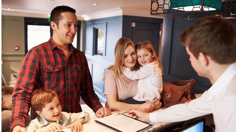 سفر اقتصادی به کوش آداسی