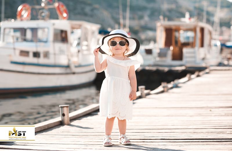 کودک در سفر دریایی