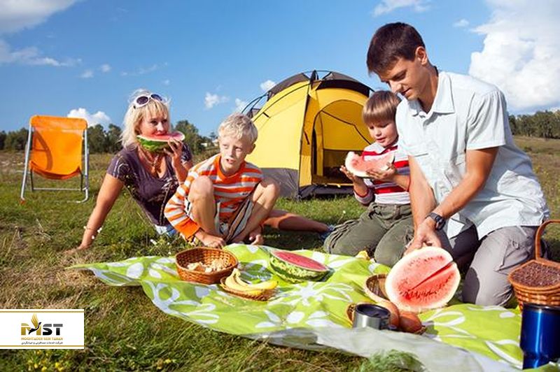 مصرف مایعات در سفر برای کودکان ضروری است