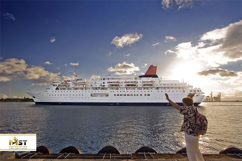 حرکت کشتی کروز از سواحل اروپا