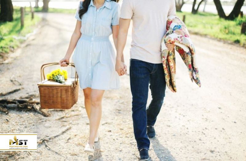 پیک&zwnj;نیک عاشقانه