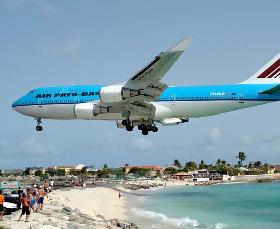 Princess_Juliana_International_Airport