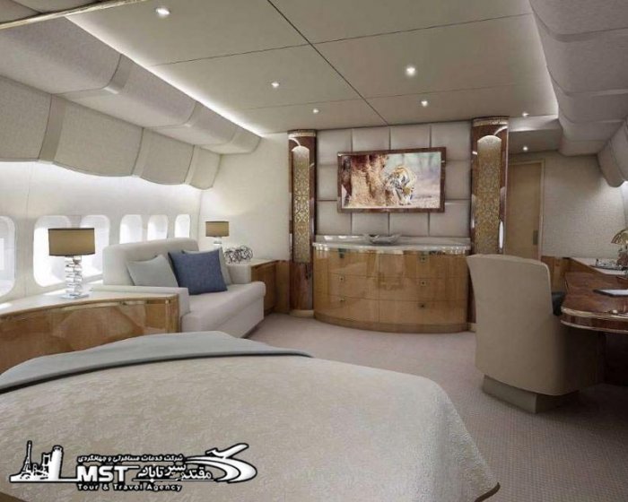 This_high_tech_747_in_air