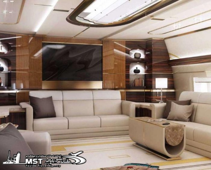 This_high_tech_747_sky