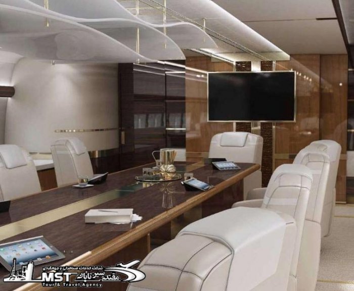 This_high_tech_747_eating_room